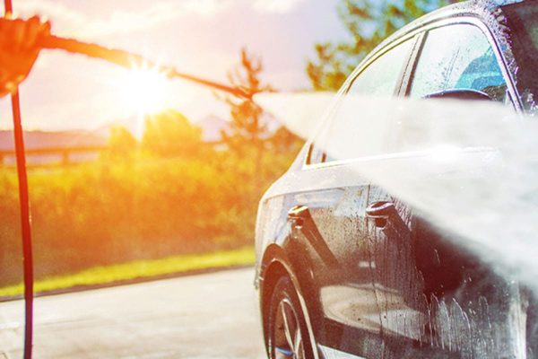 5 sai lầm khi rửa xe ô tô tại nhà