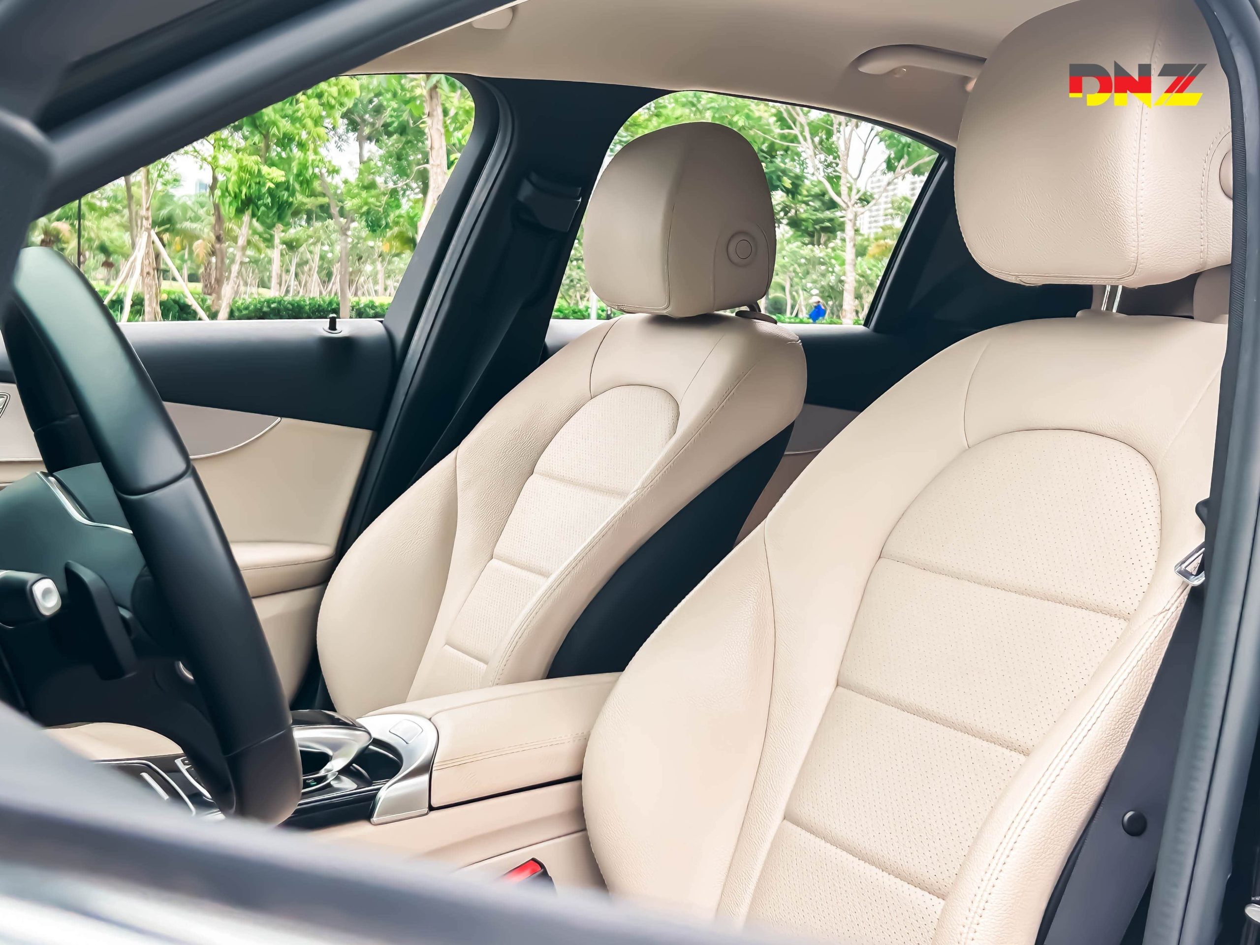 Mercedes-Benz C180 AMG 2021 - Ảnh 11