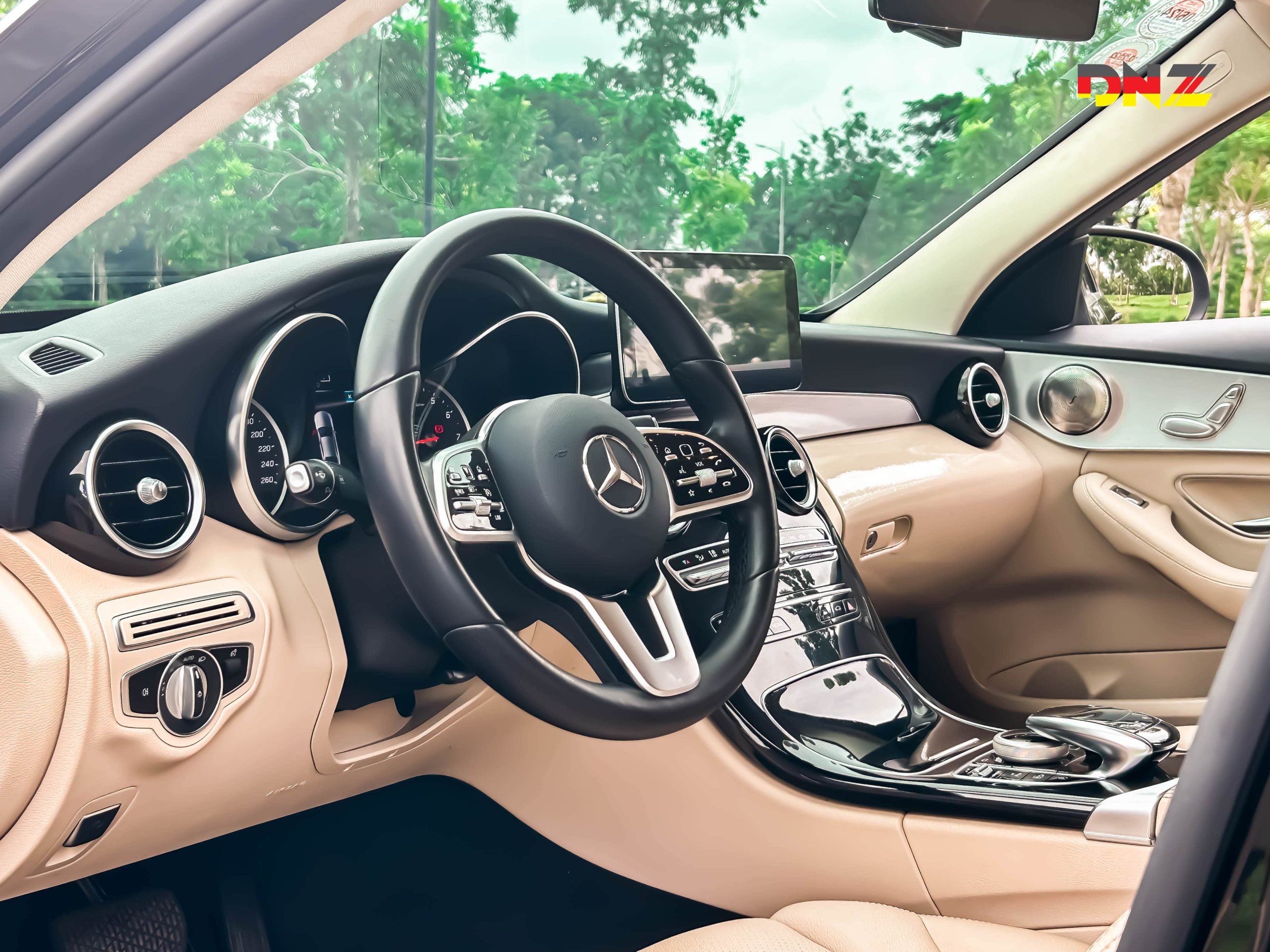 Mercedes-Benz C180 AMG 2021 - Ảnh 8