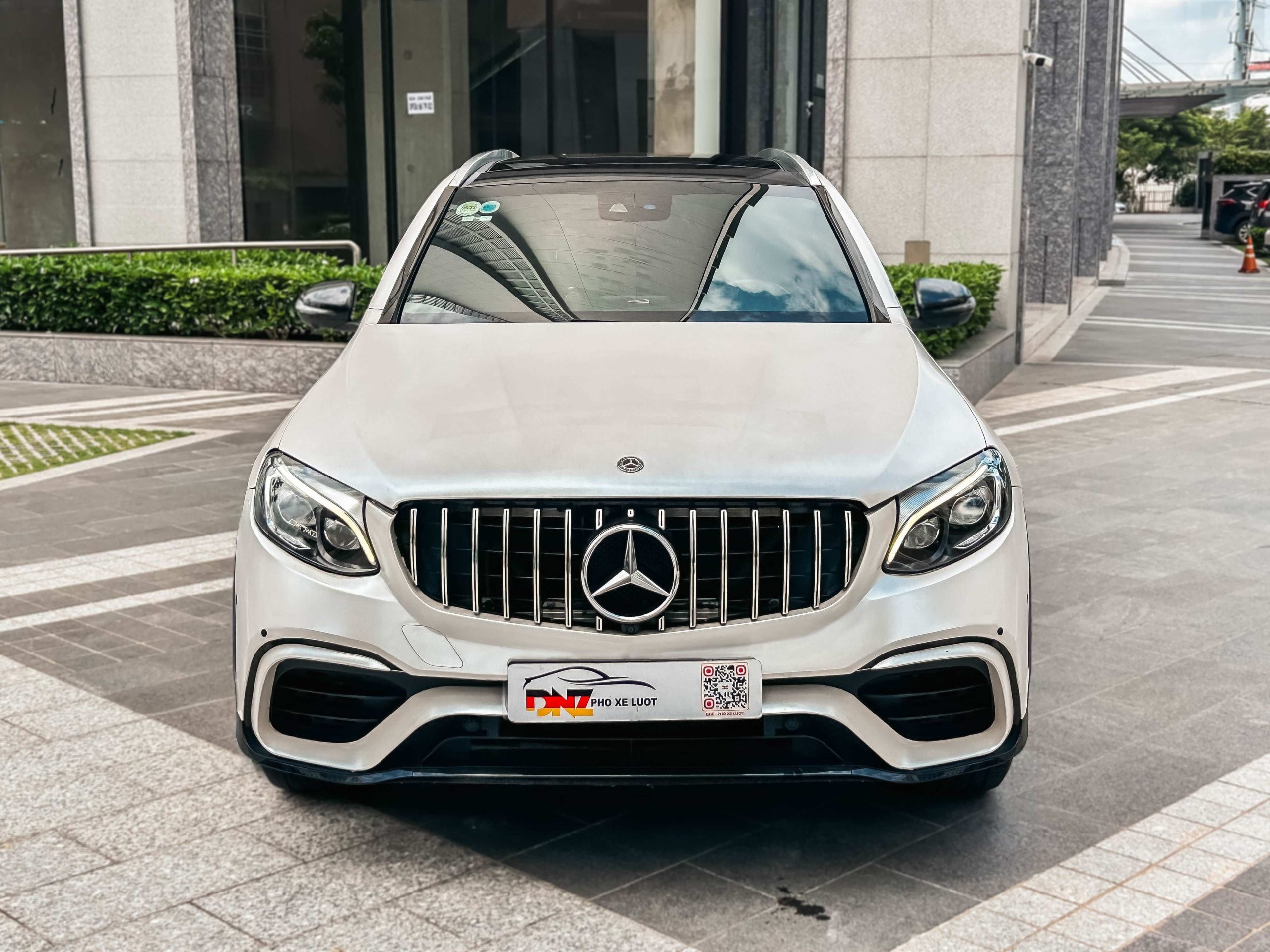 Mercedes-Benz GLC300 4Matic 2017 lướt - Ảnh 2