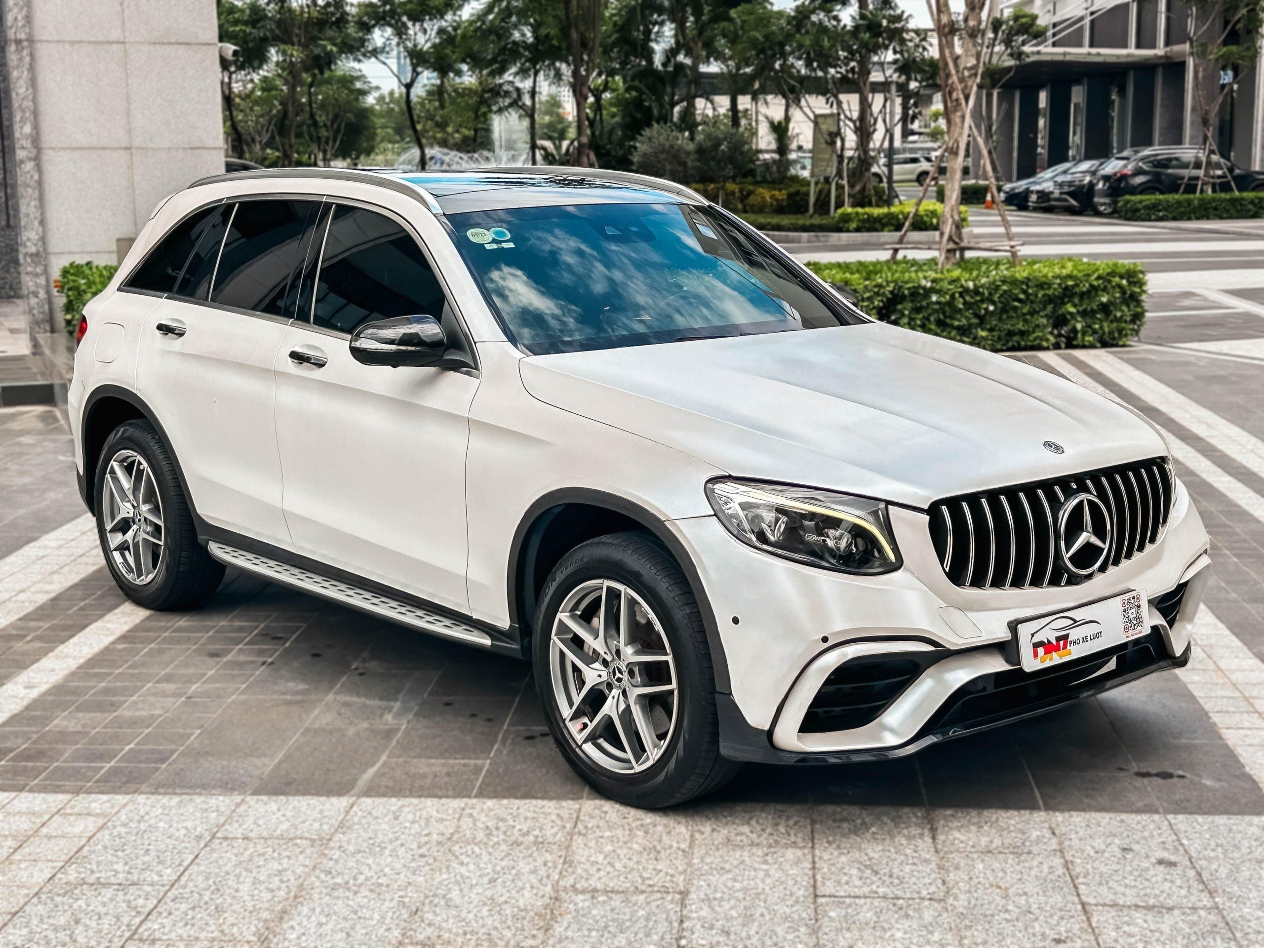 Mercedes-Benz GLC300 4Matic 2017 lướt - Ảnh 4