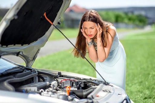 nguyên nhân và cách xử lý khi xe ô tô bị chết máy giữa đường