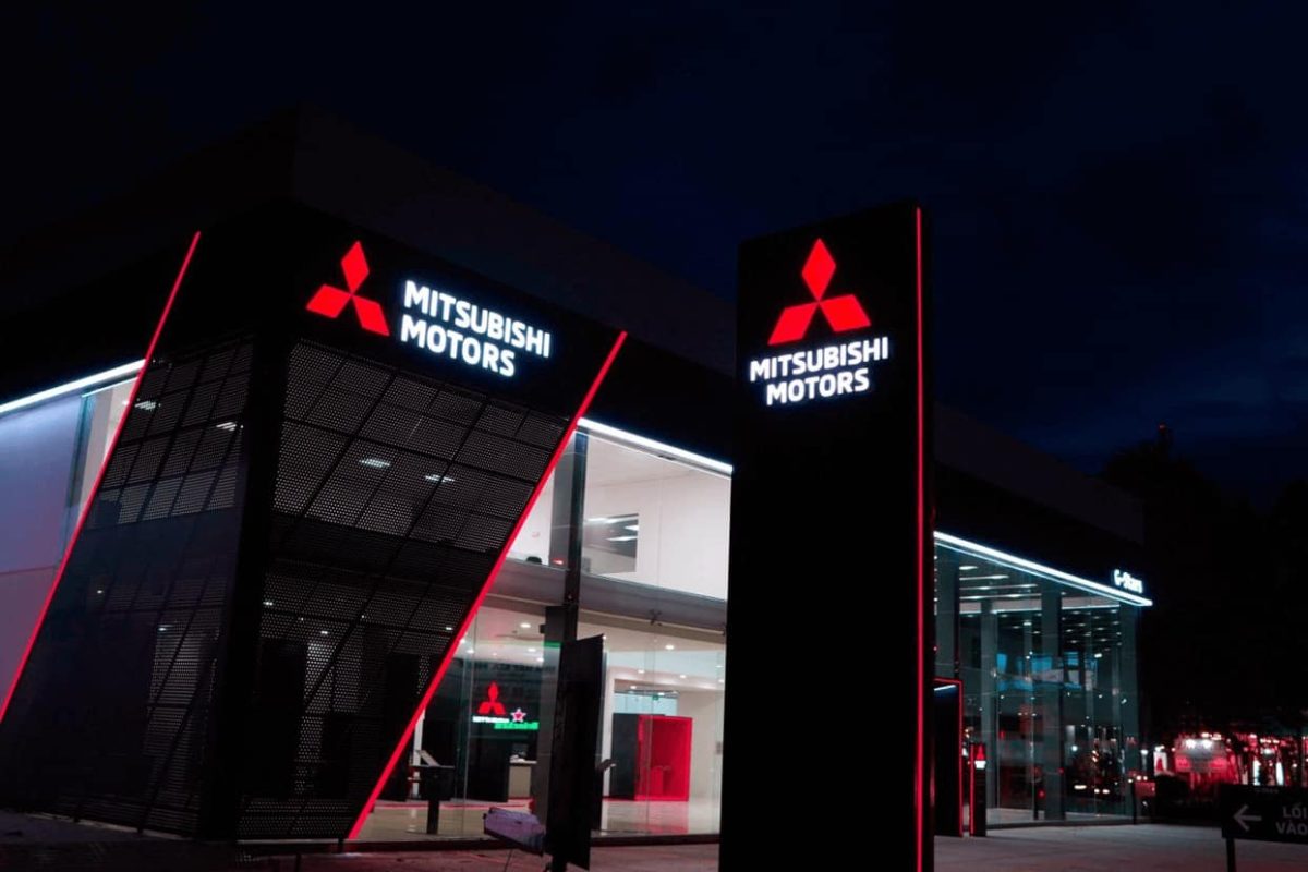 hãng xe mitsubishi của nước nào