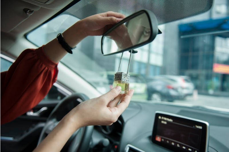 Kinh nghiệm lựa chọn nước hoa xe ô tô