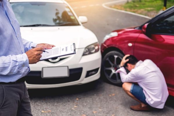 kinh nghiệm mua bảo hiểm bắt buộc ô tô