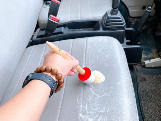 bảo dưỡng ghế da ô tô
