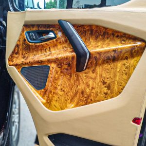 giá xe Ford Tourneo Limousine DCar President 2021