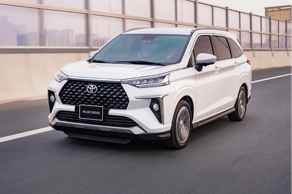 đánh giá chi tiết nội ngoại thất và giá bán xe toyota veloz 2024